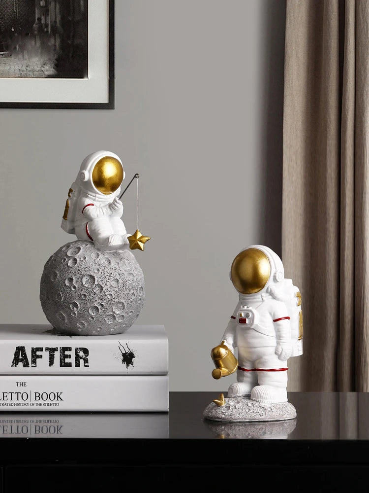 Nordic Astronaut Ornaments: Resin Spaceman Wine Rack