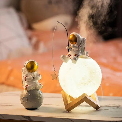 Astronaut Figurines Night Light Humidifier